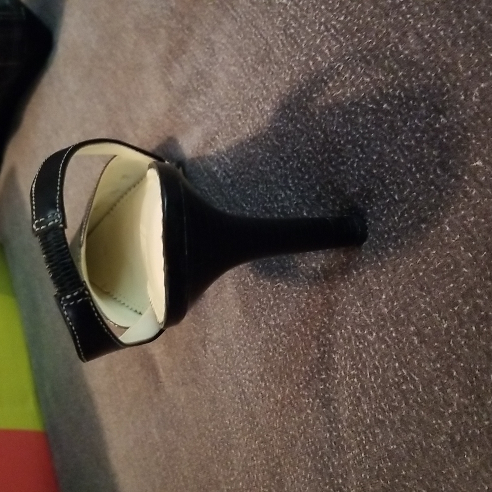 Lauren by Ralph Lauren women's size 9 1/2 black heels. - Picture 3 of 3